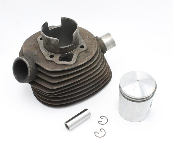 Art. 3172 Schliff Oldtimer-Zylinder RT125 und IWL Wiesel (shop).JPG