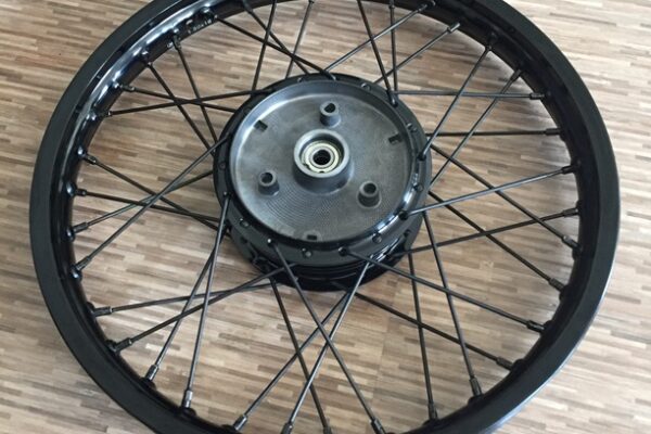 Art. 2985-057 16 Zoll Speichenrad für Simson Felgenring 1,5x16 Alu schwarz  Radnabe schwarz  Speichen schwarz 1.(shop).JPG