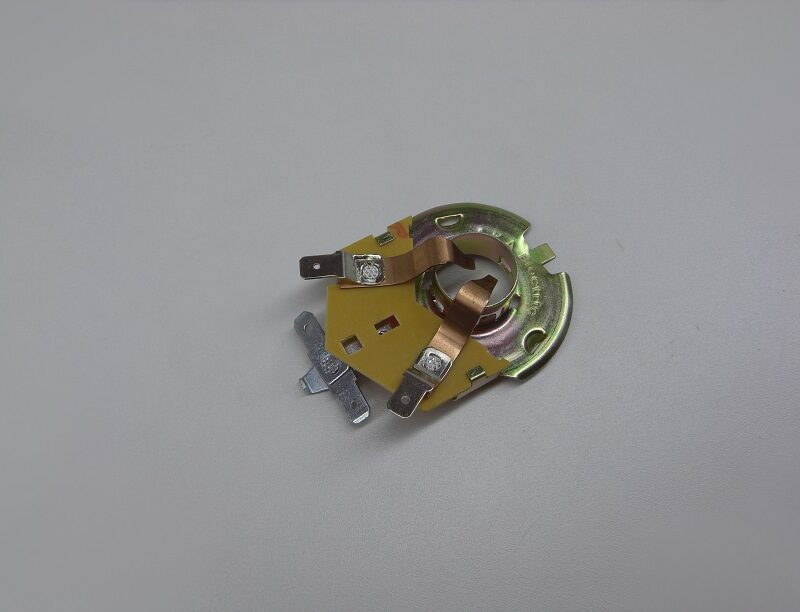 Art. 2024 Lampenhalter für Bilux-Birnen(shop).JPG