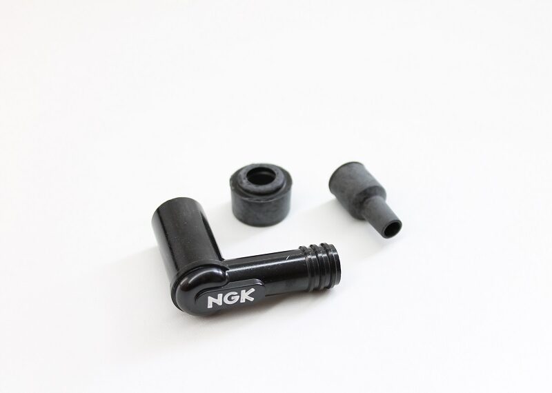 Art. 2047 Kerzenstecker NGK 1K-Ohm schwarz(shop).jpg