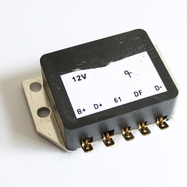 Art. 2316 Spannungsregler elektronisch 12 Volt 1.(shop).JPG